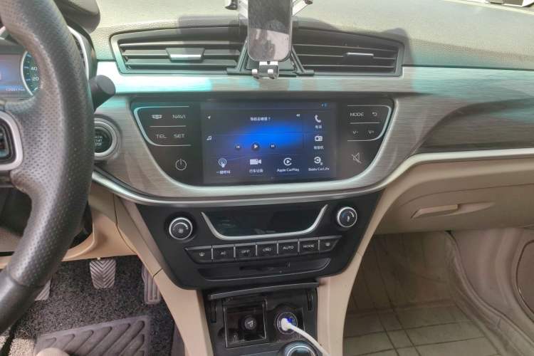 Used Geely Auto Emgrand 2017 Sedan Million Edition 1.5L Manual Luxury Model