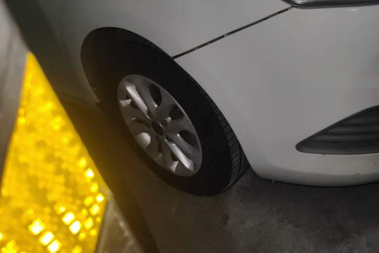 Used Ford Focus 2013 Sedan Classic 1.8L Manual Base Model
