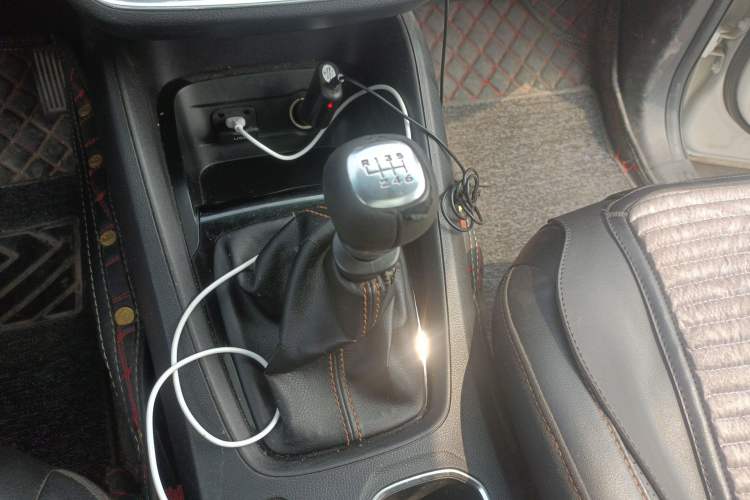 Used Wuling Hongguang S3 2018 1.5L Manual Luxury Model China V Standard
