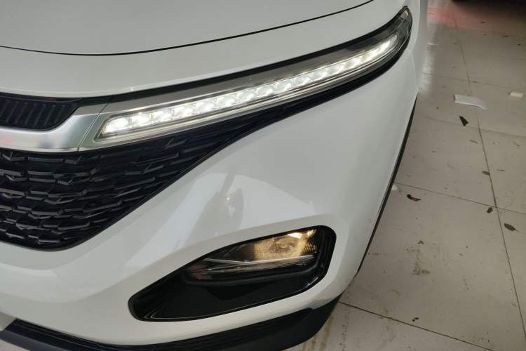 Used Baojun RM-5 2019 1.5T Manual Elite Version with 24-Hour Online Service 6 Seats Left Front Headlight