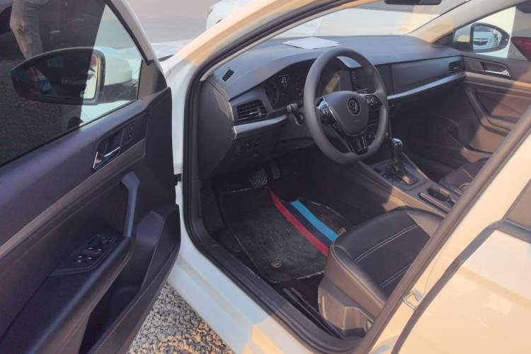 Used Volkswagen Lavida 2021 1.5L Automatic Fashion Edition
