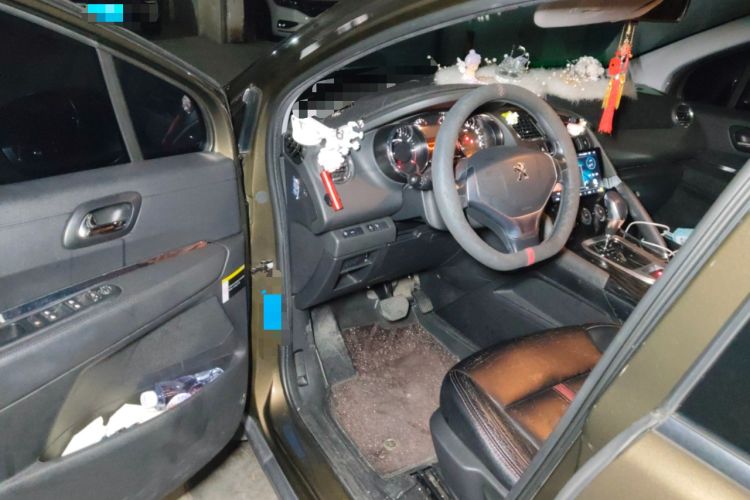 Used Peugeot 3008 2015 2.0L Automatic Classic Edition Driver Seat