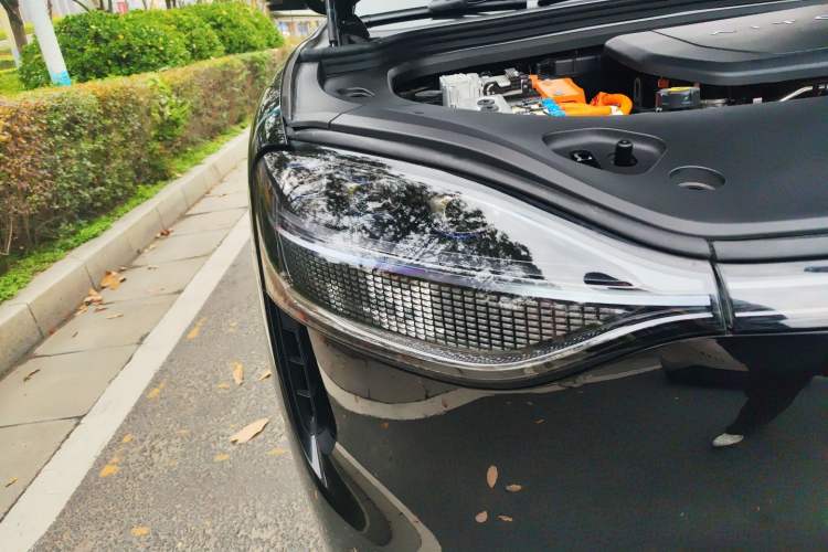 Used Hima AITO M9 2025 Extended-Range Ultra Version 52 kWh 6-Seater