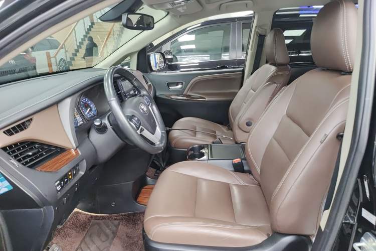 Used Toyota Sienna (Parallel Import) 2019 3.5L Four-Wheel Drive XLE 7 Seats U.S. Specification
