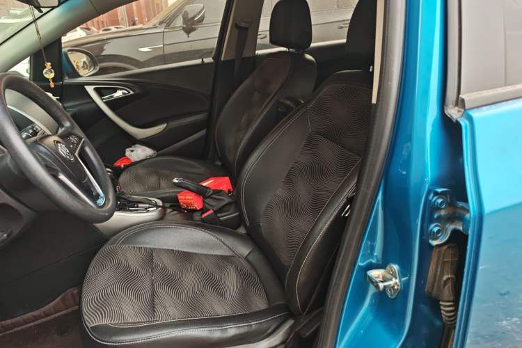 Used Buick GT 2014 XT 1.6L Automatic Fashion Edition