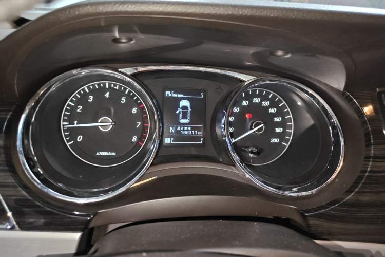 Used Baojun 730 2016 1.8L iAMT Comfort Version 7 Seats Instrument Cluster