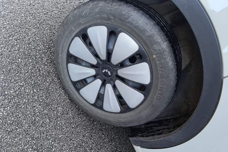 Used Wuling Bingo 2024 333 km Enjoyment Version Right Rear Wheel Hub