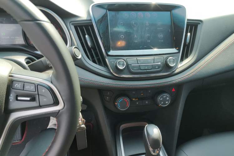 Used Chevrolet Monza 2019 RS 330T Automatic Comfort Edition China VI Standard Audio And AC Panel