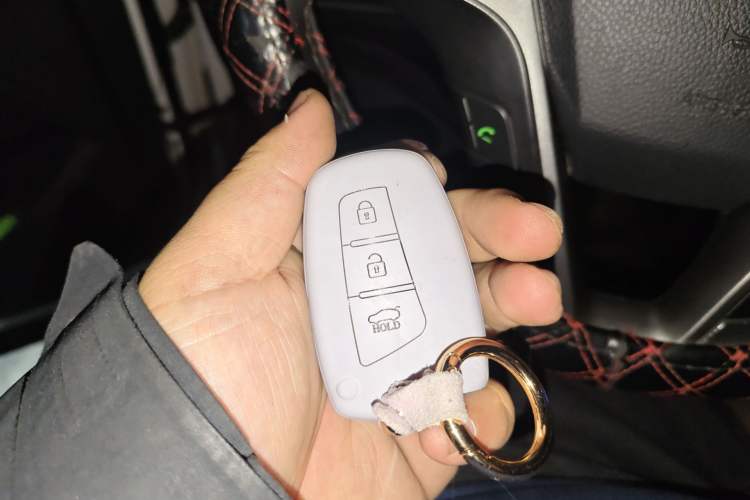 Used Hyundai Santa Fe 2013 2.4L Automatic Two-Wheel Drive Smart Version
