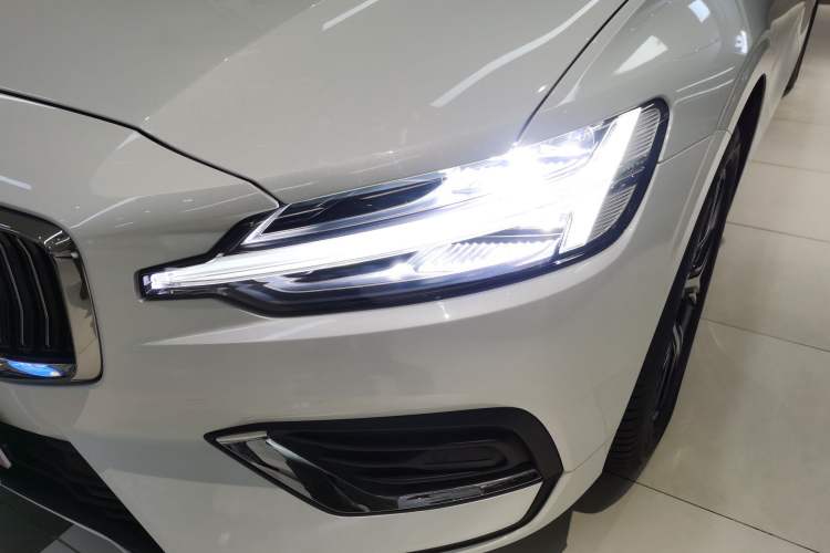 Used Volvo S60 2025 B4 Zhiyi Luxury Edition