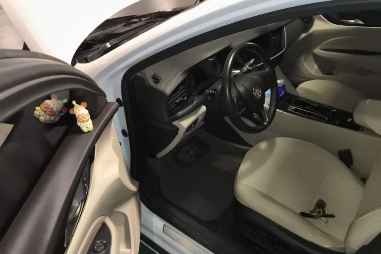 Used Buick Regal 2020 552T Elite Edition Driver Seat