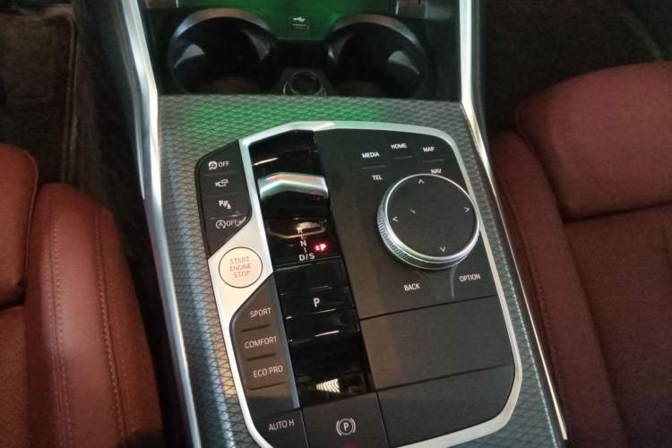 Used BMW 3 Series 2025 330Li M Sport Shadowline Package Gear Lever