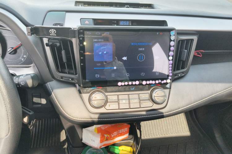 Used Toyota RAV4 2019 2.0L CVT Two-Wheel Drive Pioneer Edition China VI Standard