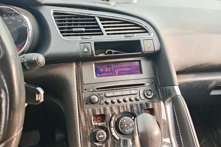 Used Peugeot 3008 2013 2.0L Automatic Trend Edition Audio And AC Panel