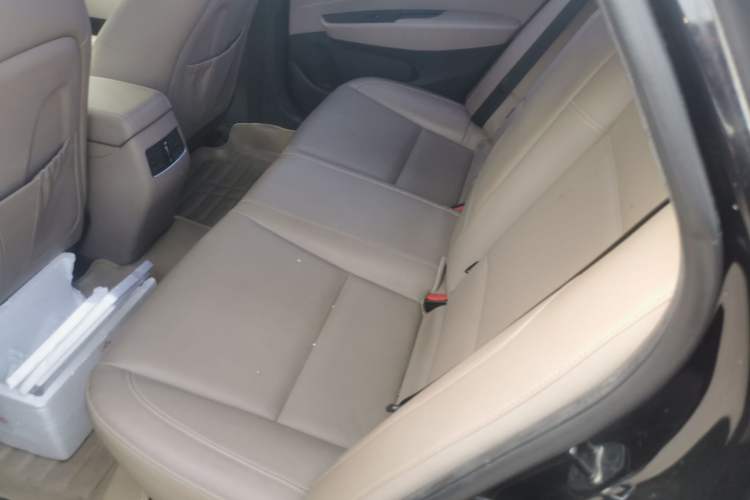 Used Hyundai Mistra 2014 1.8L Automatic Smart GLS
