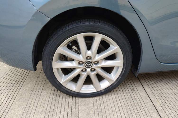 Used Mazda 3 Axela 2017 Sedan 2.0L Automatic Prestige Model China V Standard