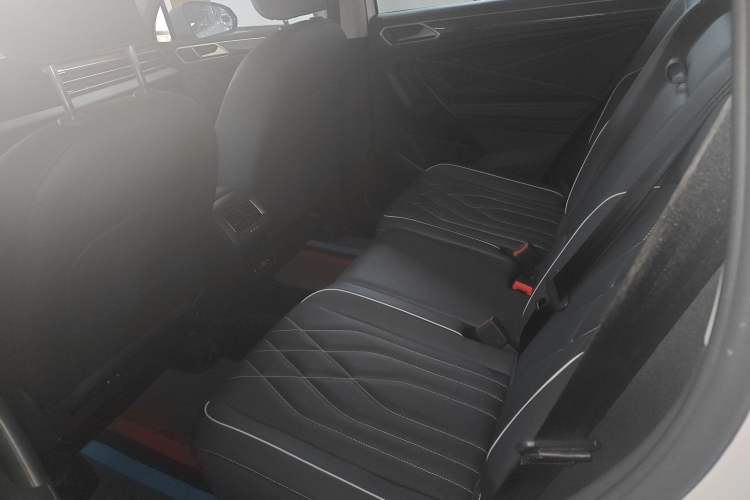 Used Volkswagen Tiguan L 2024 330TSI Automatic Two-Wheel Drive R-Line Enhanced Edition
