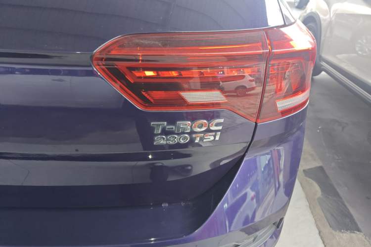 Used Volkswagen T-ROC 2018 230TSI DSG Two-Wheel Drive Advanced Version China V Standard
