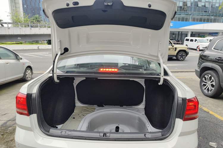 Used Volkswagen Lavida 2018 Classic 1.5L Automatic Fashion Edition China VI Standard