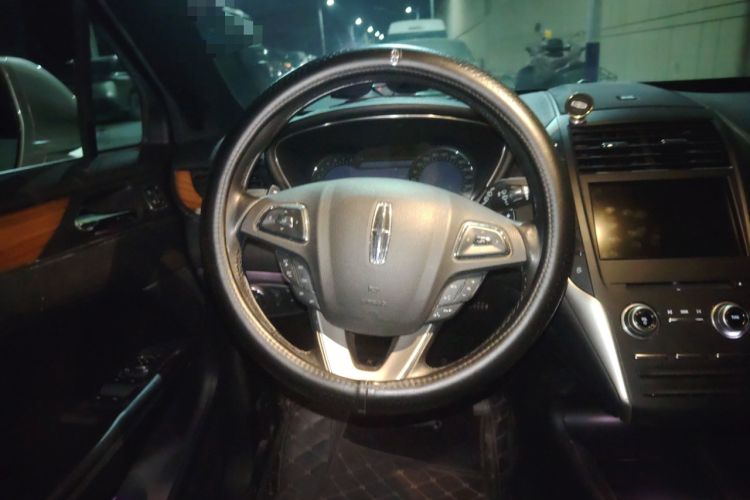 Used Lincoln MKC 2014 2.0T Two-Wheel-Drive Luxury Edition
