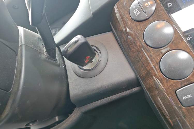 Used Roewe W5 2013 1.8T 2WD Automatic Xingyu Edition