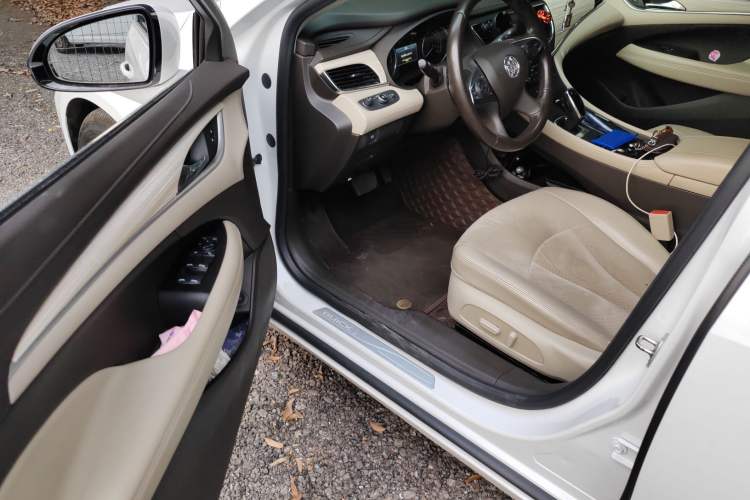 Used Buick LaCrosse 2018 30H Elite Edition
