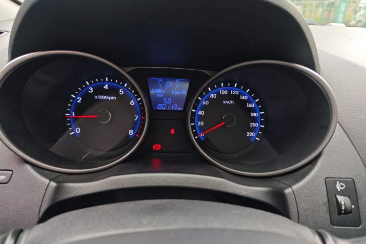 Used Hyundai ix35 2015 2.0L Automatic 2WD Smart Version China V Standard
