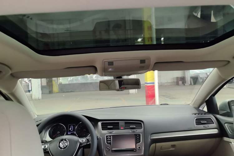 Used Volkswagen Golf 2014 1.4TSI Automatic Luxury Model