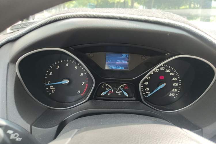 Used Ford Focus 2012 Sedan 1.6L Manual Comfort Model Instrument Cluster