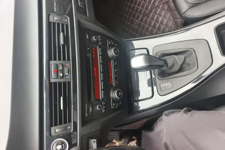 Used BMW 3 Series 2012 318i Leading Model
