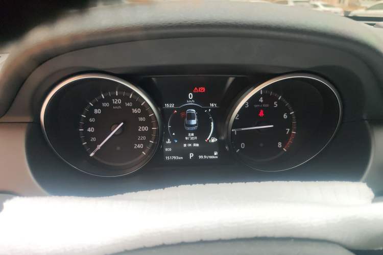 Used Land Rover Discovery Sport 2017 2.0T SE Instrument Cluster