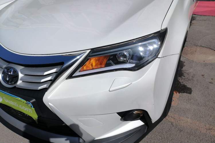 Used Toyota RAV4 2015 2.0L CVT Two-Wheel Drive Fashion Edition Left Front Headlight