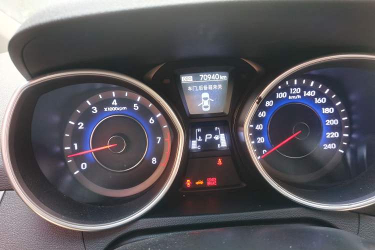 Used Hyundai Elantra (5th Generation / Langdong) 2012 1.6L Automatic Prestige Model
