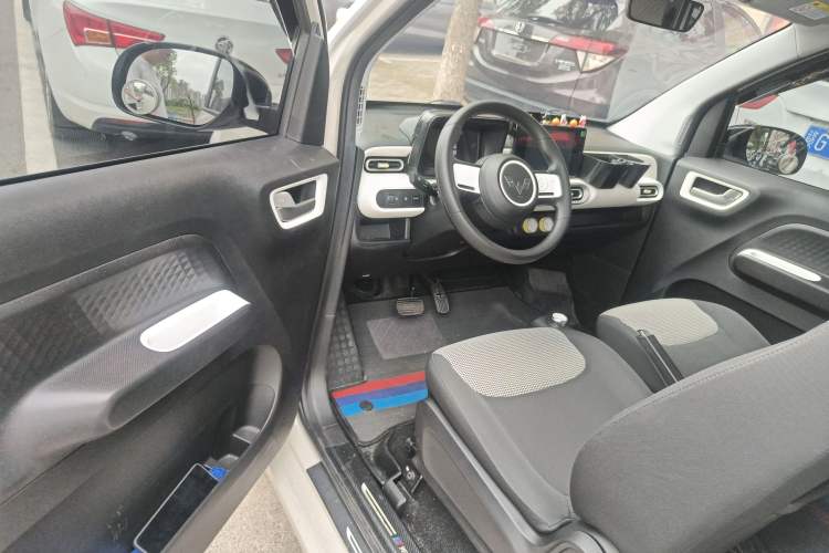 Used Wuling Hongguang MINIEV 2024 3rd Generation 215km Advanced Version