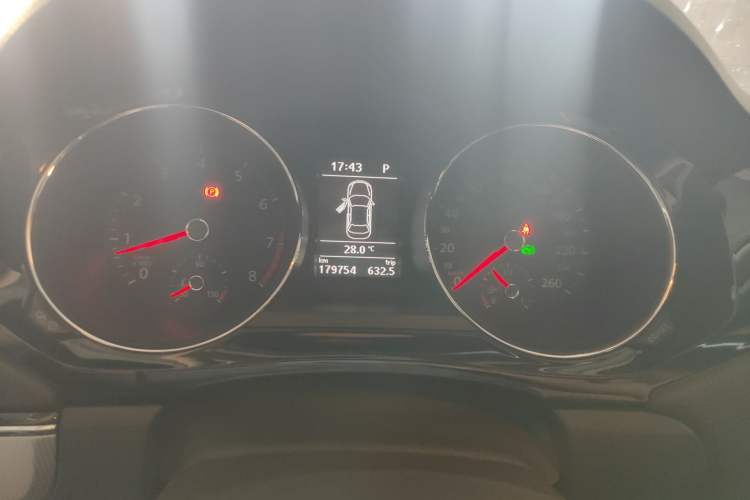 Used Volkswagen Sagitar 2018 280TSI DSG Comfort Model Instrument Cluster