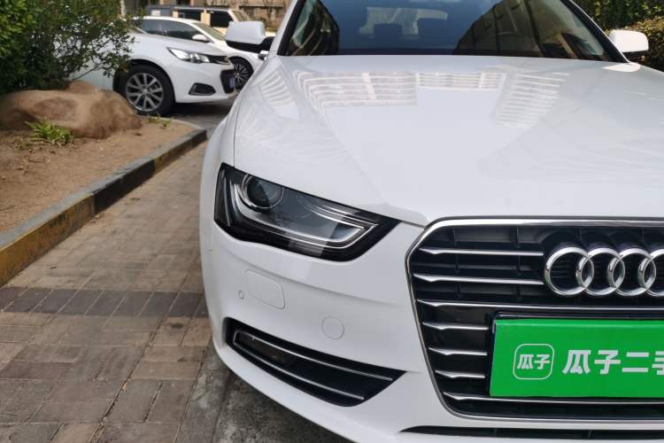 Used Audi A4L 2016 35 TFSI Collector's Edition Automatic Standard Model
