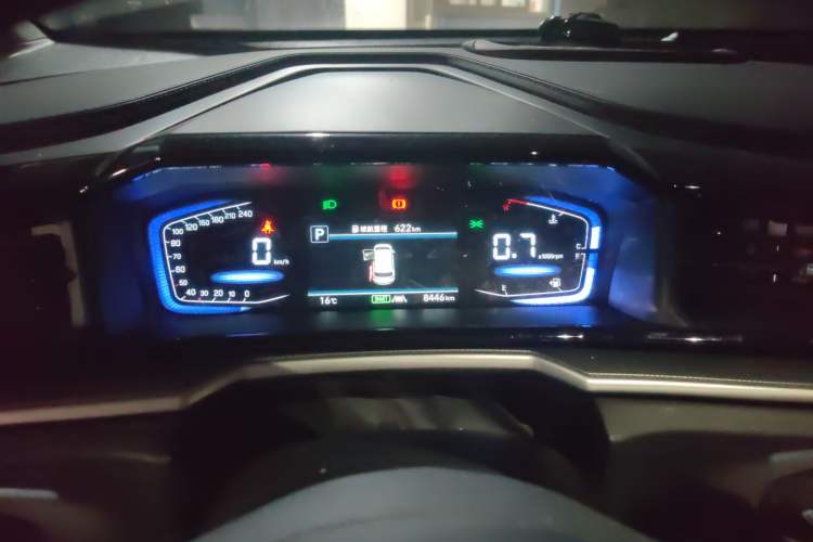 Used Hyundai Custo 2024 270TGDi LUX Prestige Edition Instrument Cluster