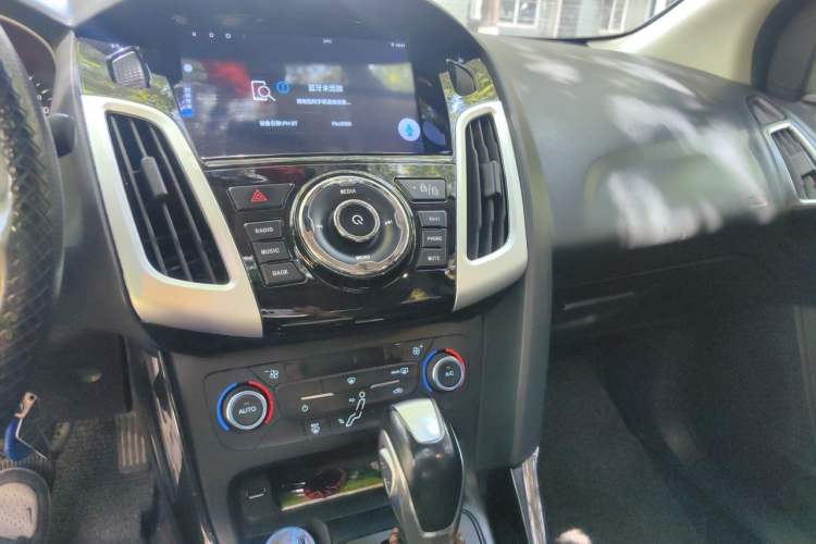 Used Ford Focus 2017 Sedan 1.6L Automatic Fashion Edition Smart Drive Version
