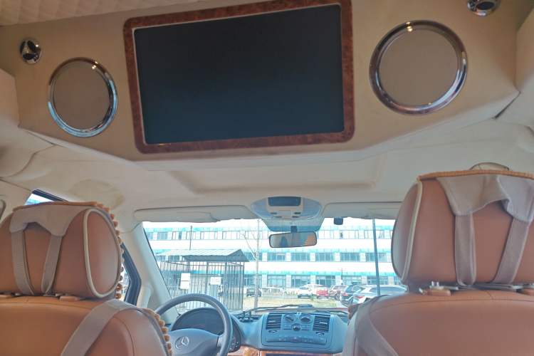 Used Mercedes-Benz Vito  Headliner