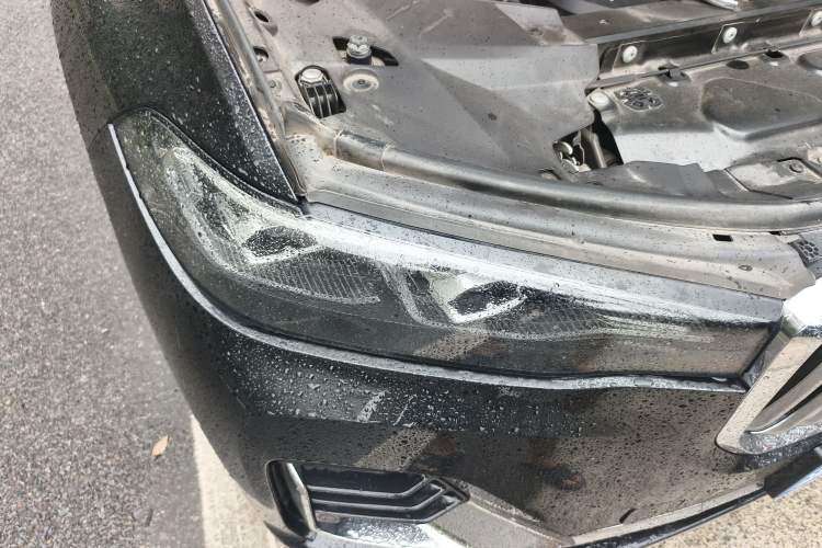 Used BMW X7 2021 Facelifted xDrive40i Luxury Package with Leading Features Right Front Headlight