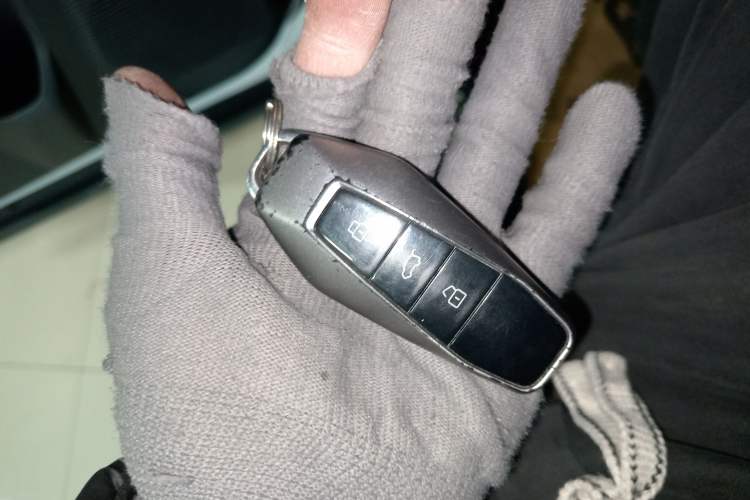 Used iCAR 03 2024 401km Range Two-Wheel Drive Standard Yuechao Version Interior 1