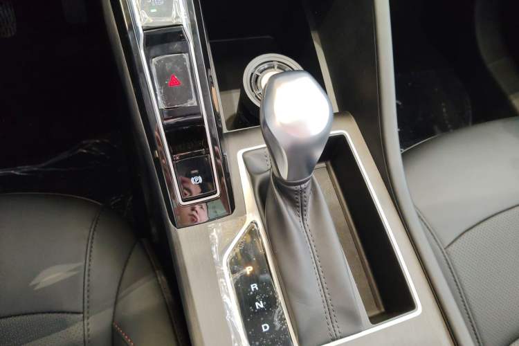 Used Roewe i5 2026 Model 1.5L CVT Luxury Version