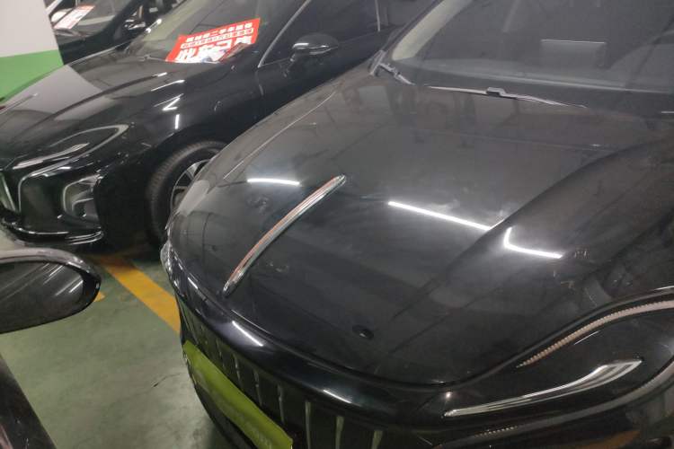 Used Hongqi E-QM5 2022 431 km Charge & Enjoy Edition
