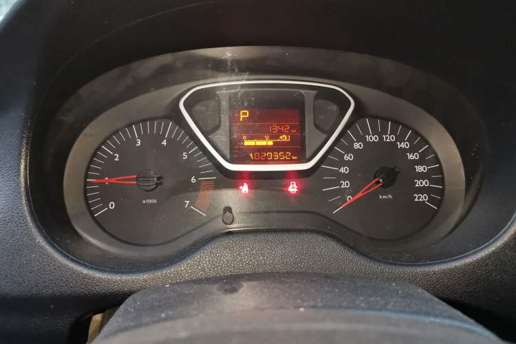 Used Citroen Elysee 2015 ZhiShang Edition 1.6L Automatic Comfort Version Instrument Cluster