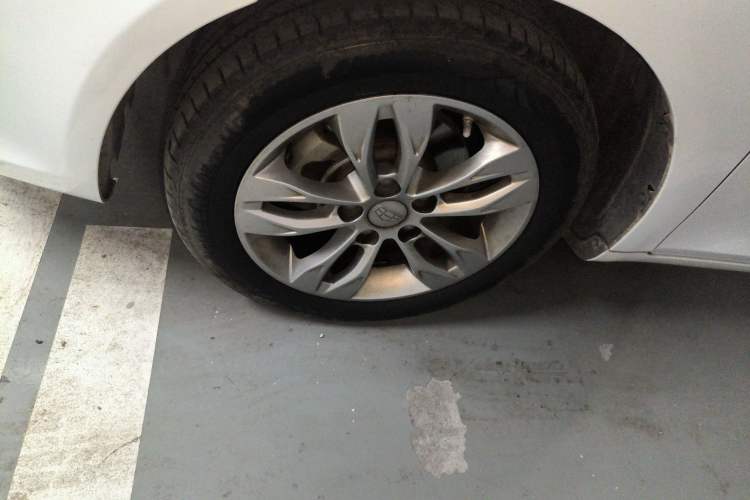 Used Geely Auto Emgrand 2016 Sedan 1.5L CVT Upward Version Left Front Wheel Hub