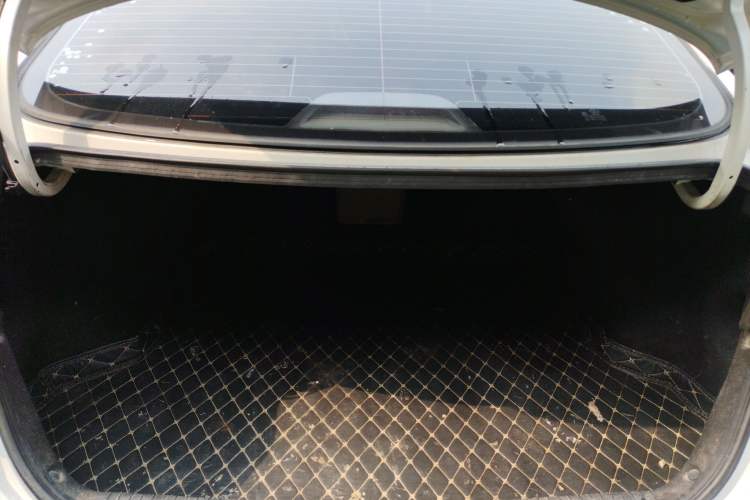 Used Hyundai Elantra (5th Generation / Langdong) 2015 1.6L Automatic Luxury Model Trunk