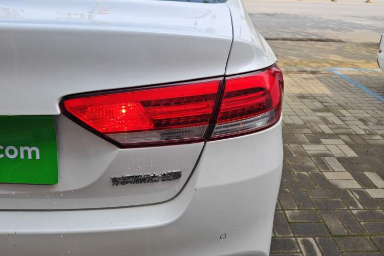 Used Kia K4 2014 1.8L Automatic DLX Right Rear Taillight