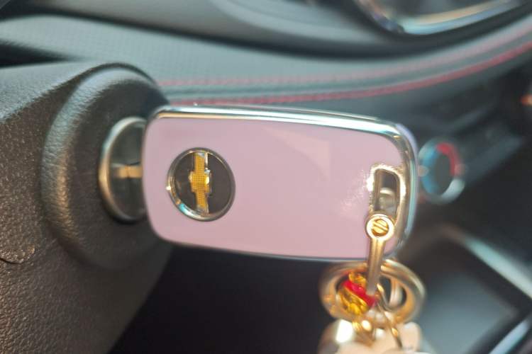 Used Chevrolet Monza 2019 RS 330T Automatic Comfort Edition China VI Standard Vehicle Key