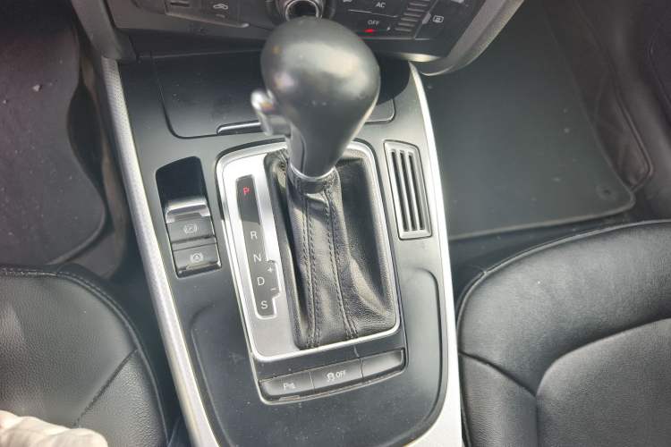 Used Audi A4L 2012 2.0 TFSI automatic standard version