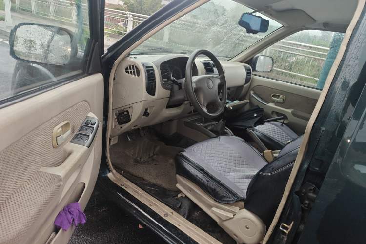 Used JMC Baodian 2013 2.8T Two-Wheel-Drive Diesel Comfort Value Edition
